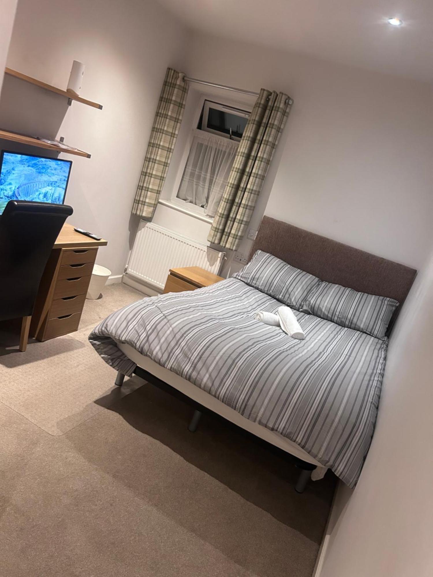 Seaford Guest House Xxx Stoke-on-Trent エクステリア 写真