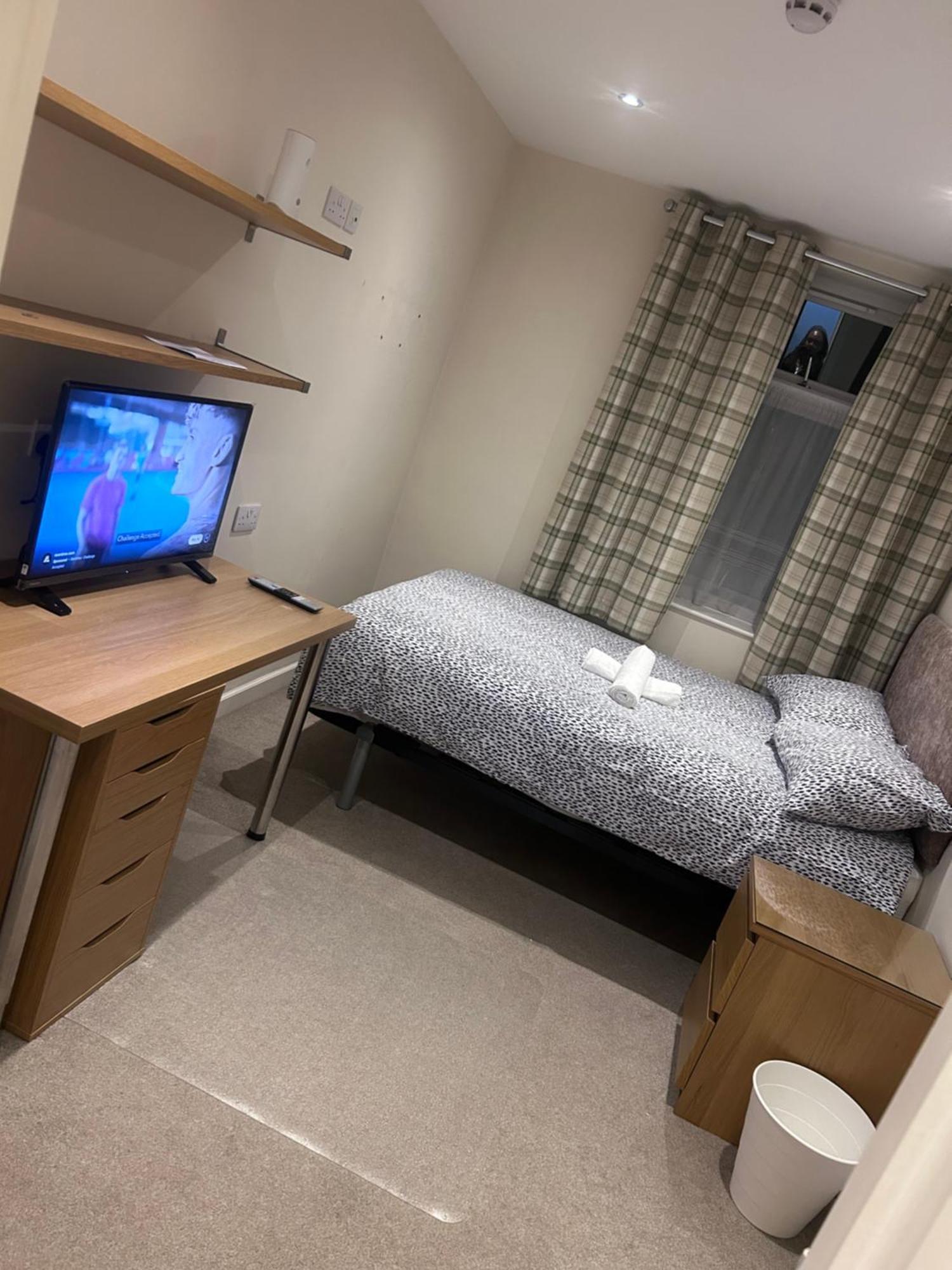 Seaford Guest House Xxx Stoke-on-Trent エクステリア 写真